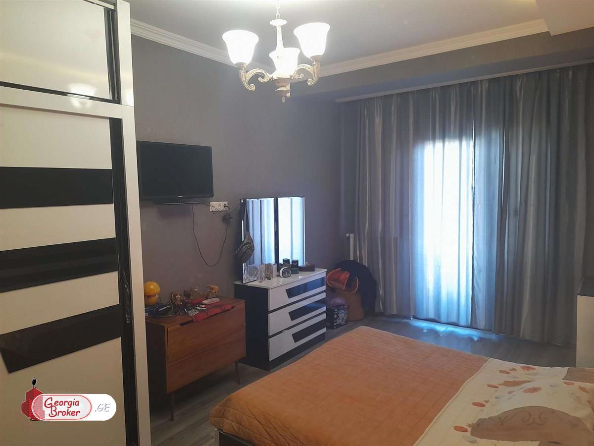 nearly repaired 4-room apartment for sale