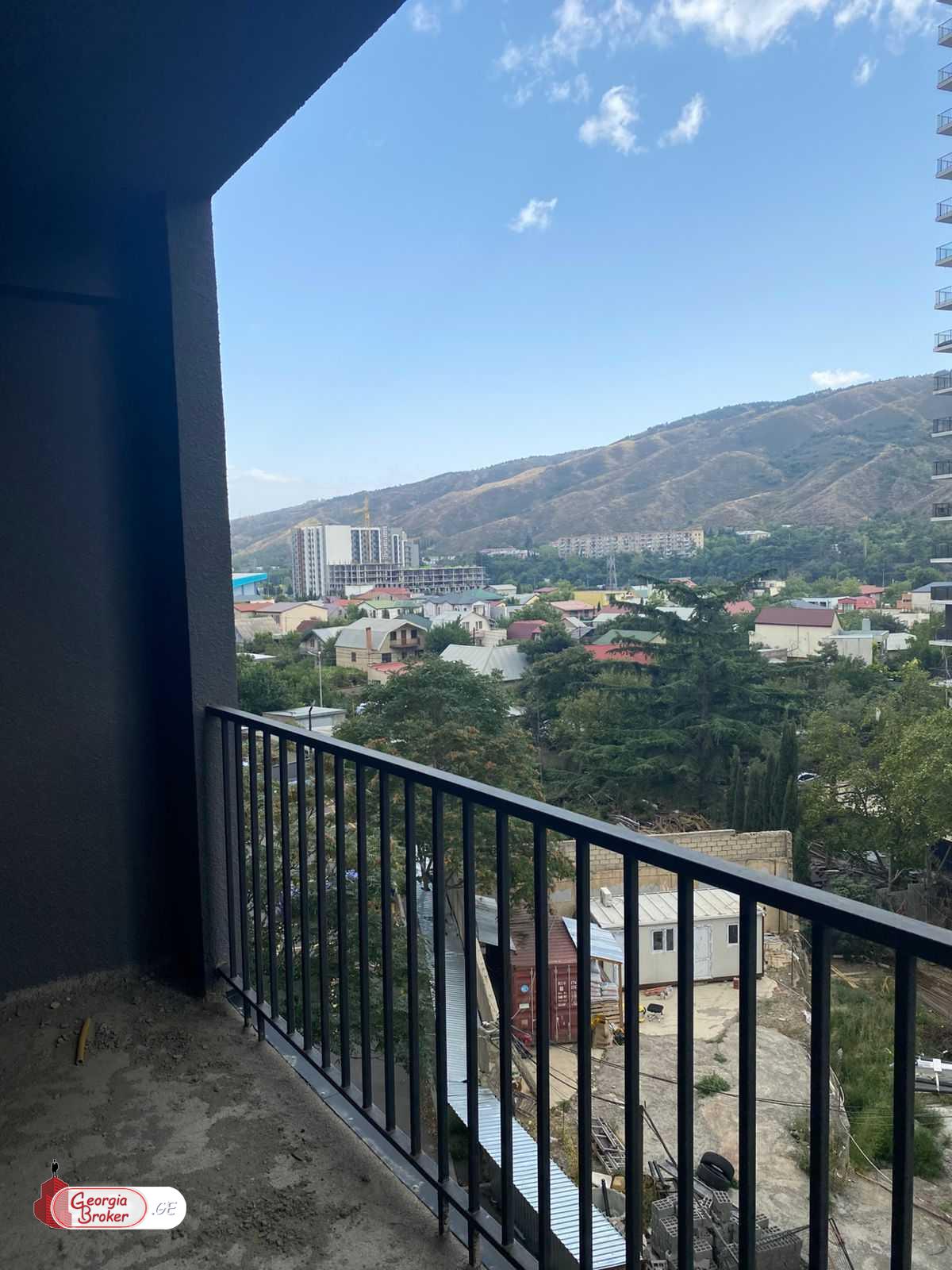 nearly repaired 3-room apartment for sale