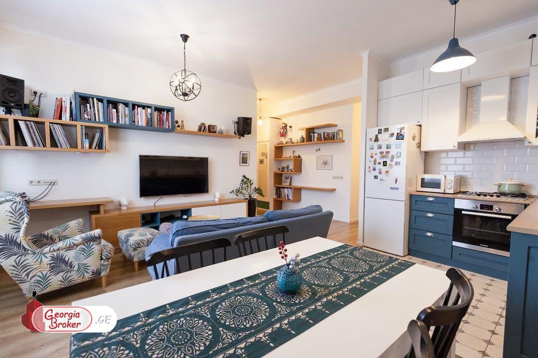 продается квартира с новым ремонтом 3-комнаты