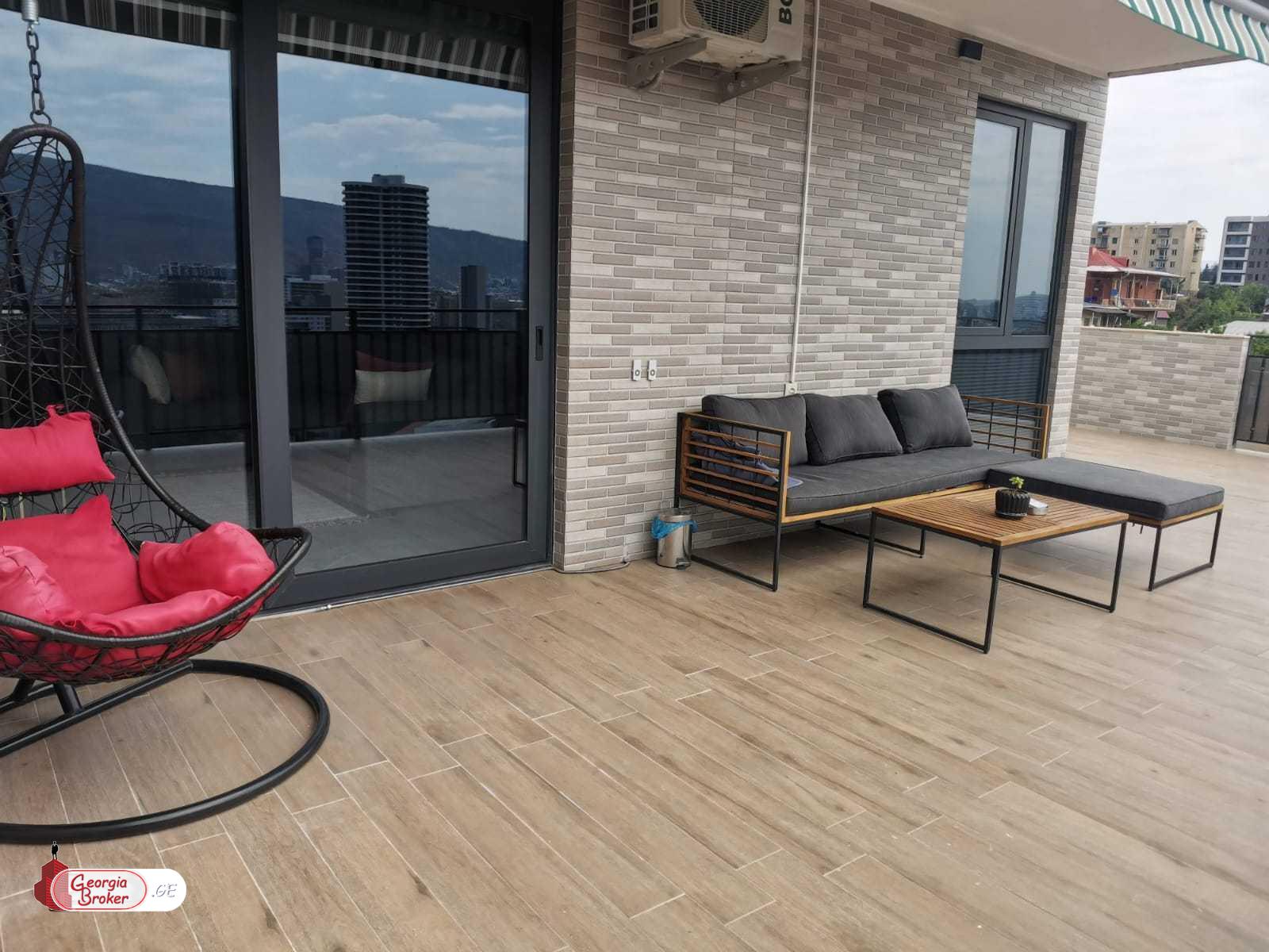 nearly repaired 3-room apartment for sale