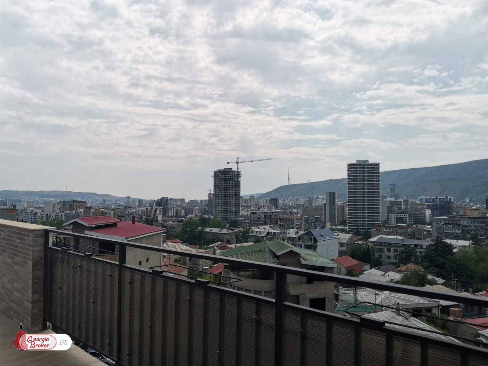 nearly repaired 3-room apartment for sale