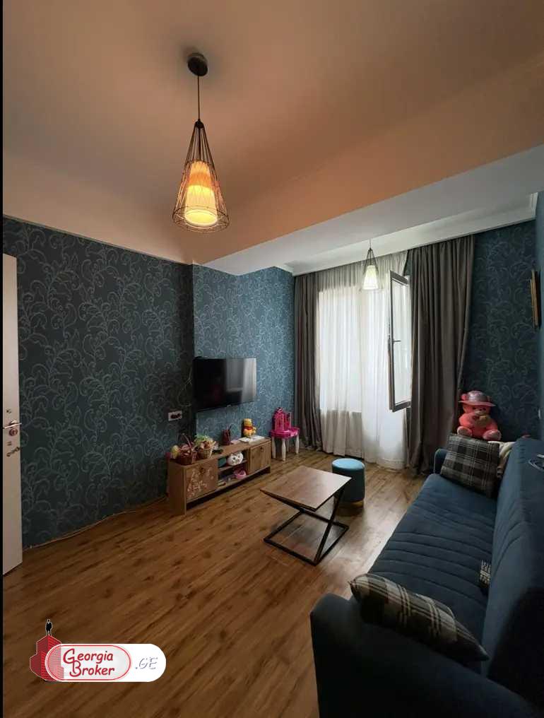 nearly repaired 3-room apartment for sale