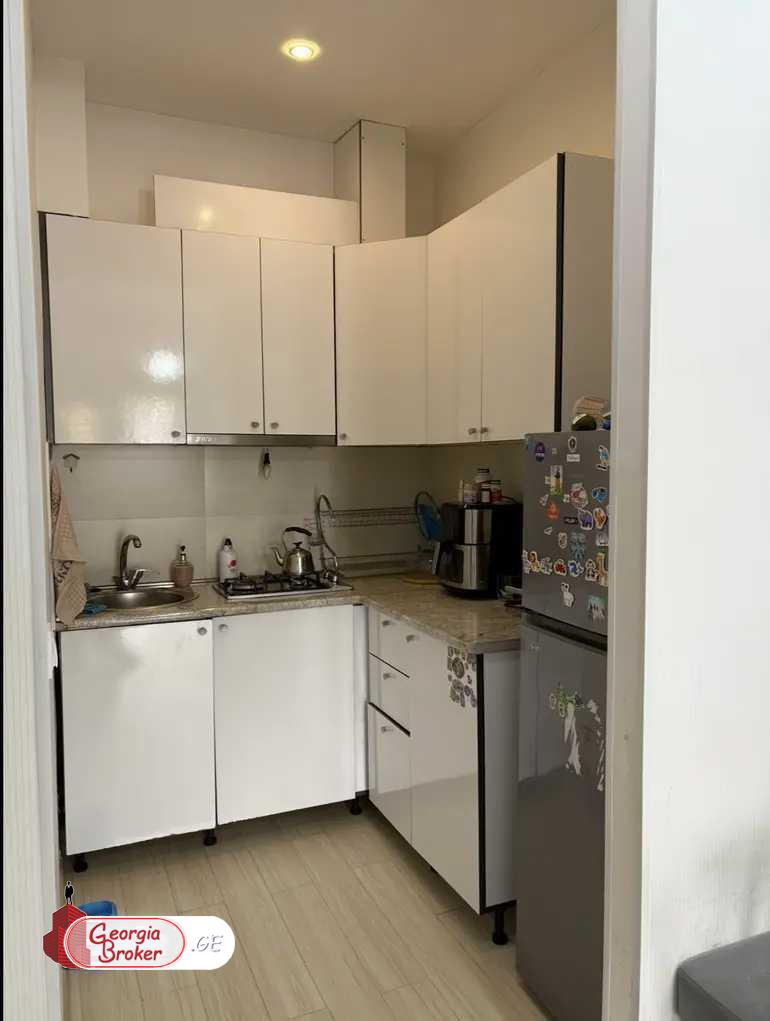 nearly repaired 3-room apartment for sale