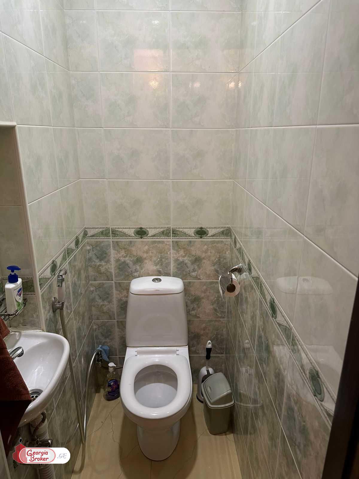 nearly repaired 4-room apartment for sale