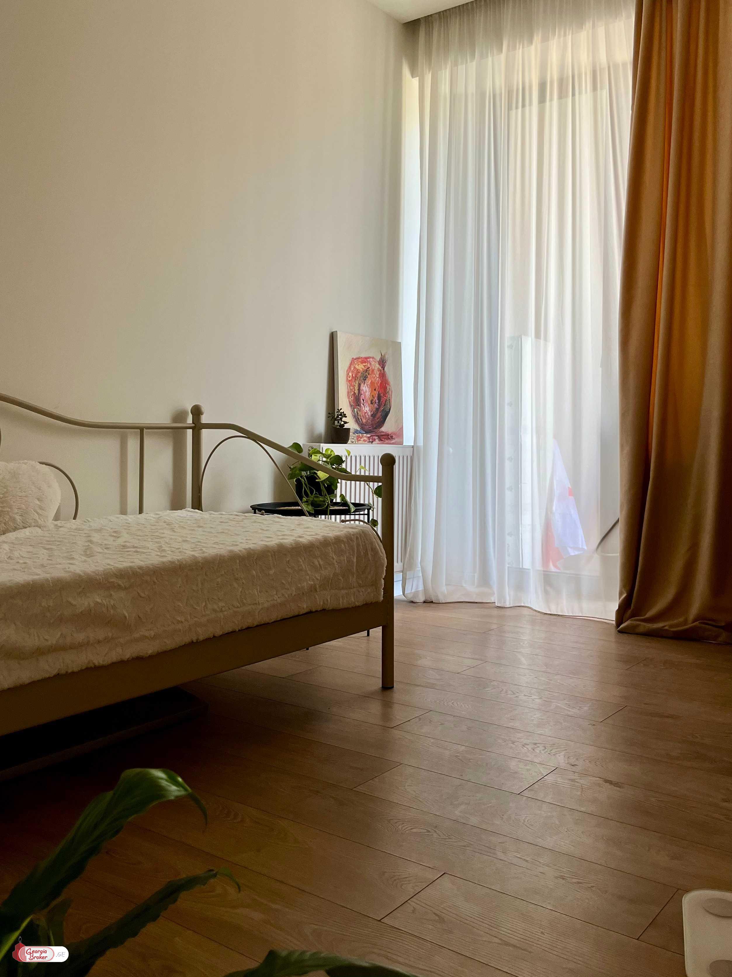 nearly repaired 5-room apartment for sale