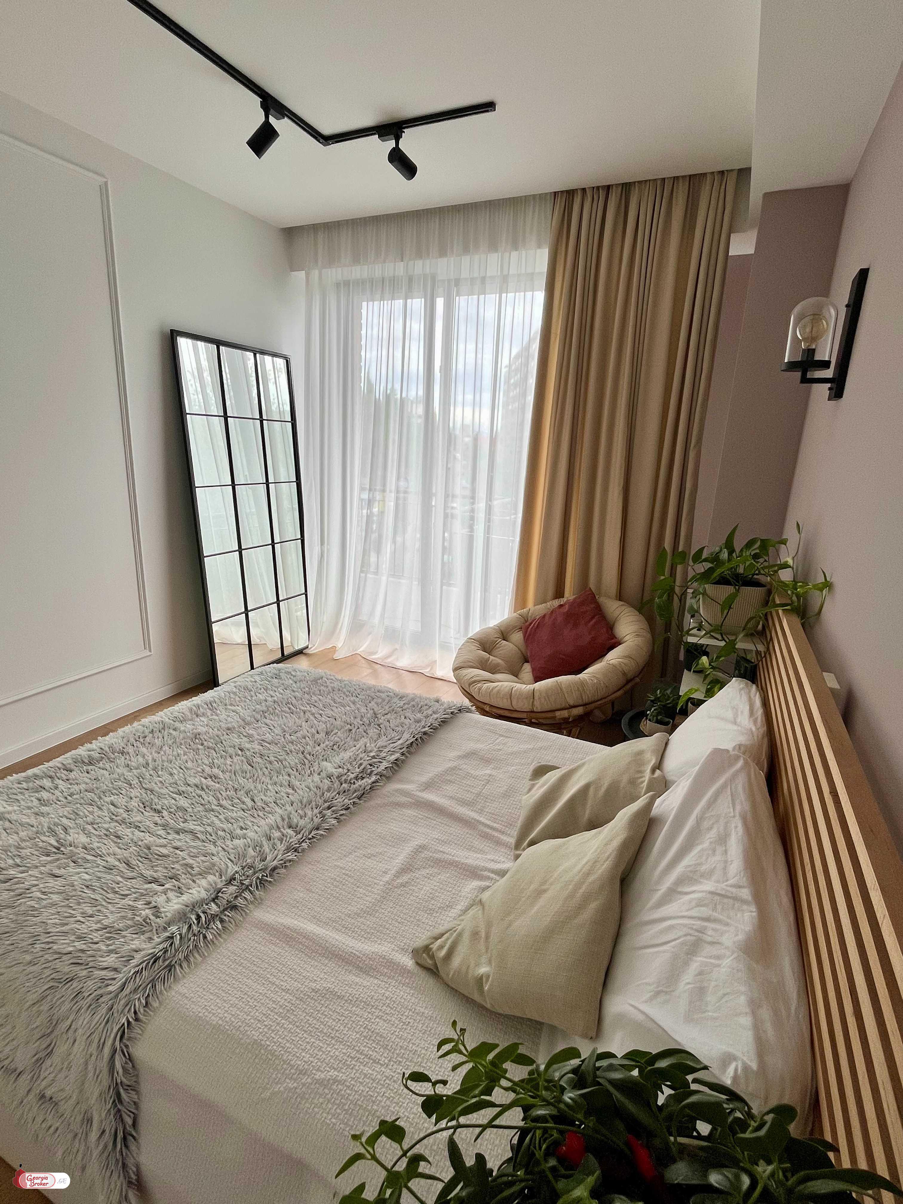 nearly repaired 5-room apartment for sale