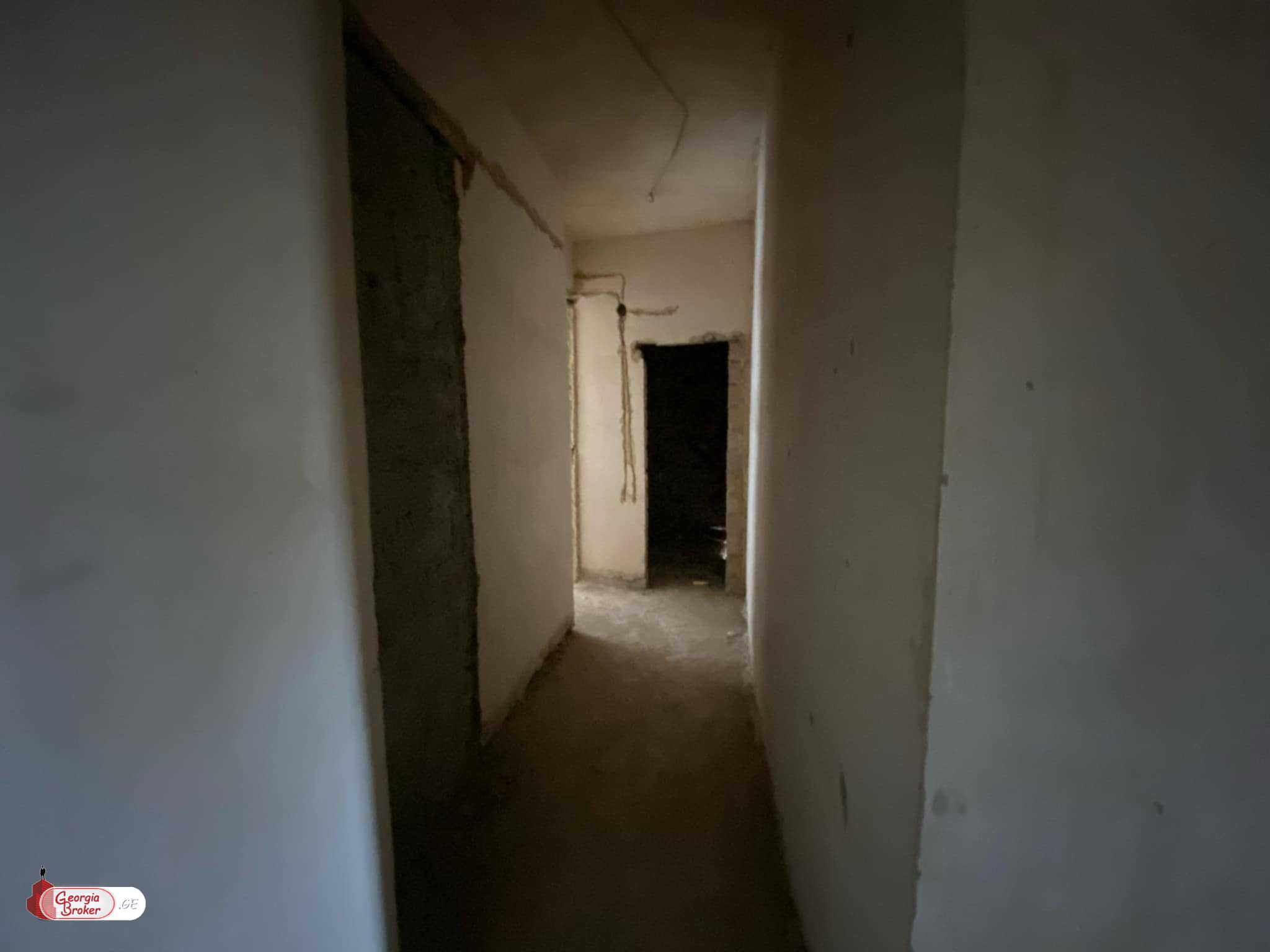 nearly repaired 3-room apartment for sale