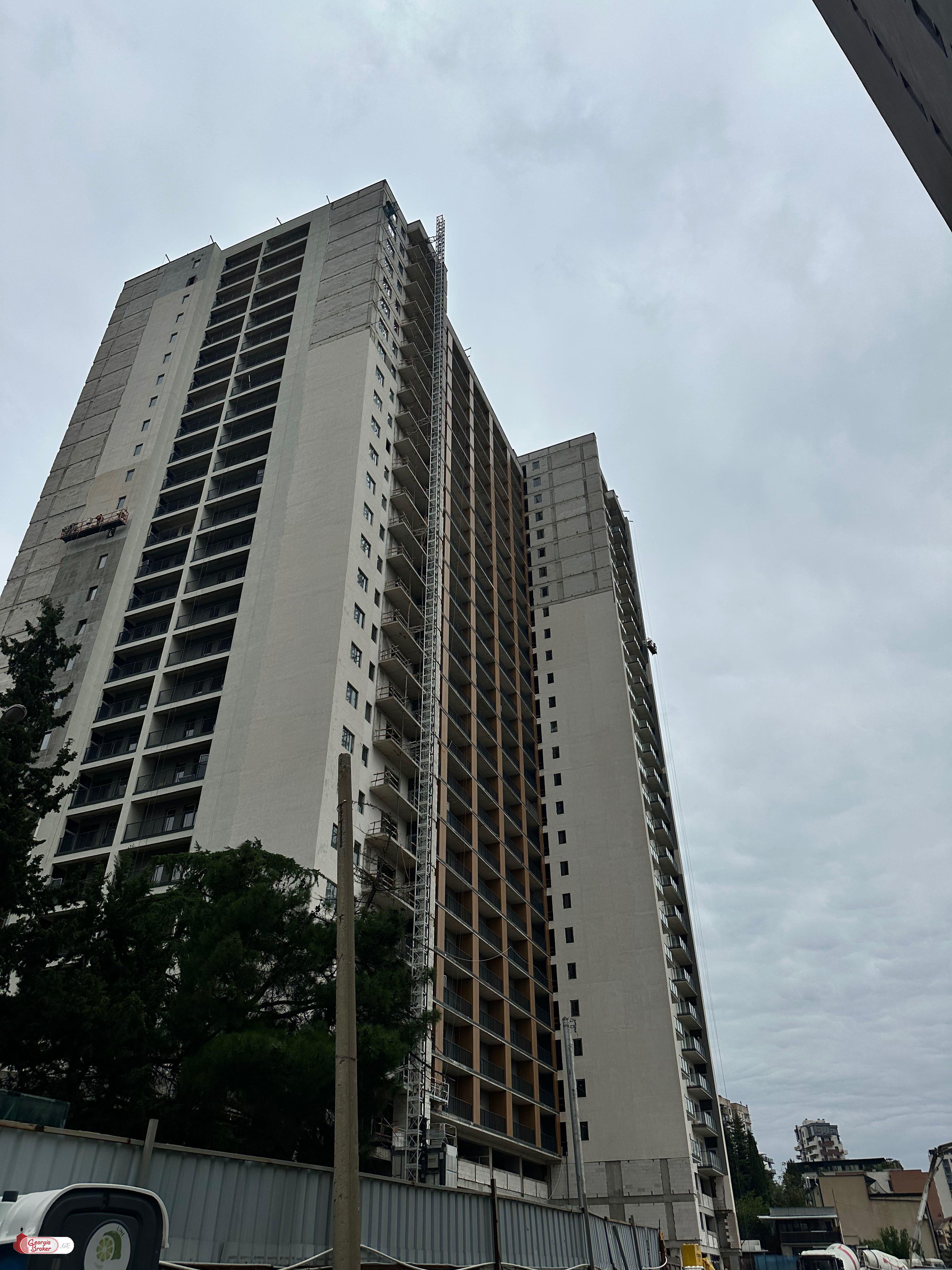 იყიდება ახალი გარემონტებული 3 ოთახიანი ბინა