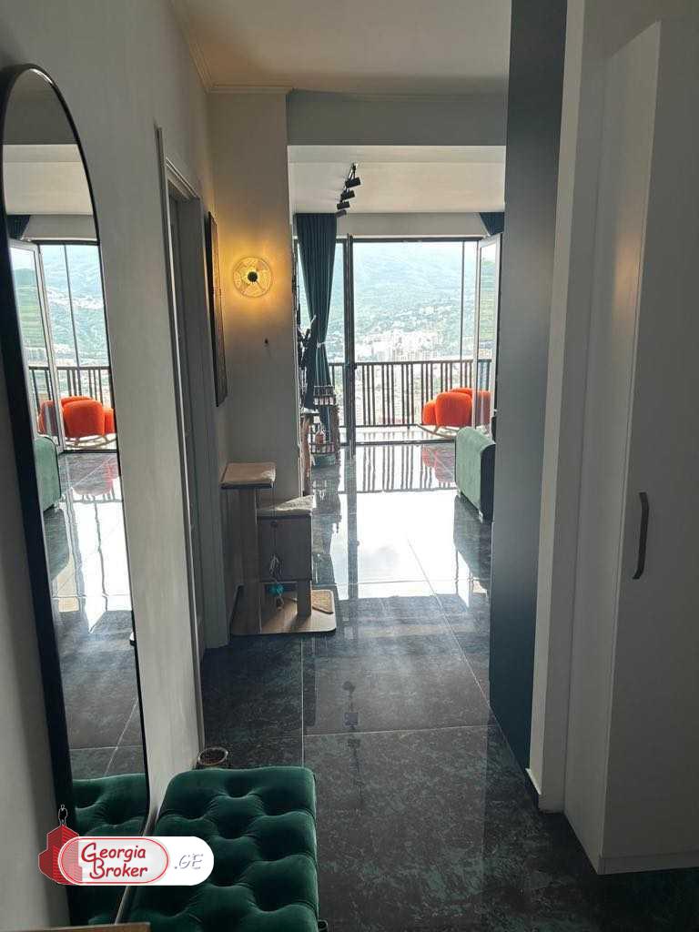 იყიდება ახალი გარემონტებული 3 ოთახიანი ბინა