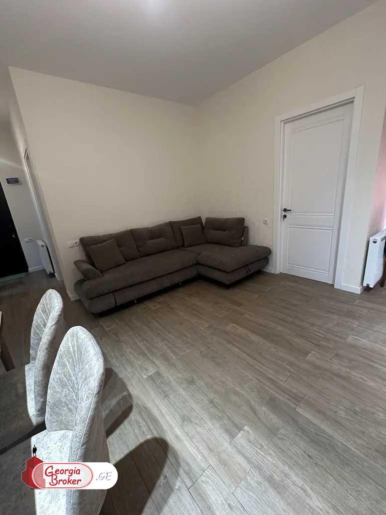 nearly repaired 3-room apartment for sale