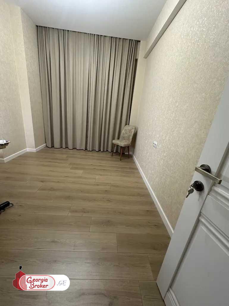 nearly repaired 3-room apartment for sale