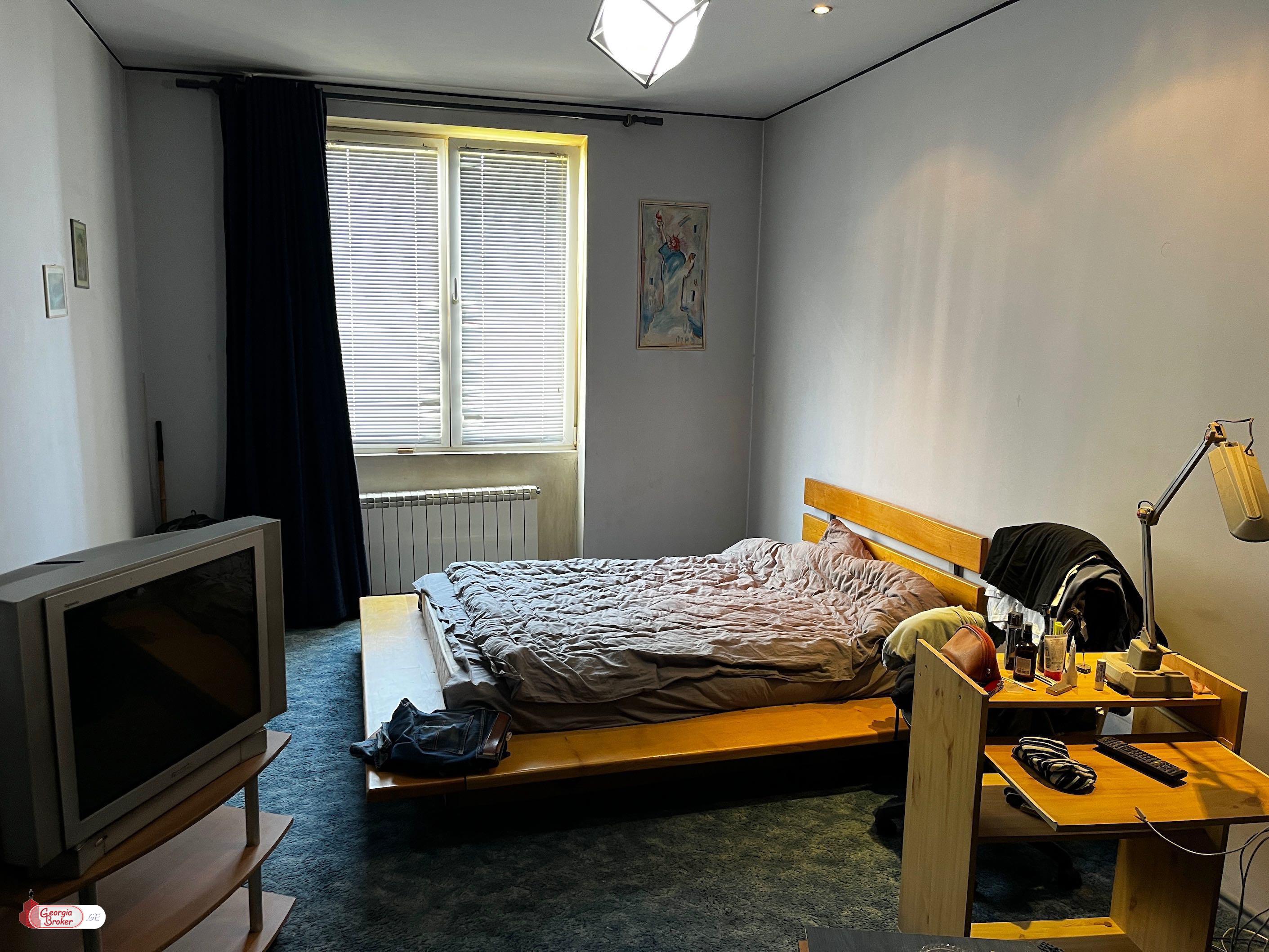 nearly repaired 5-room apartment for sale