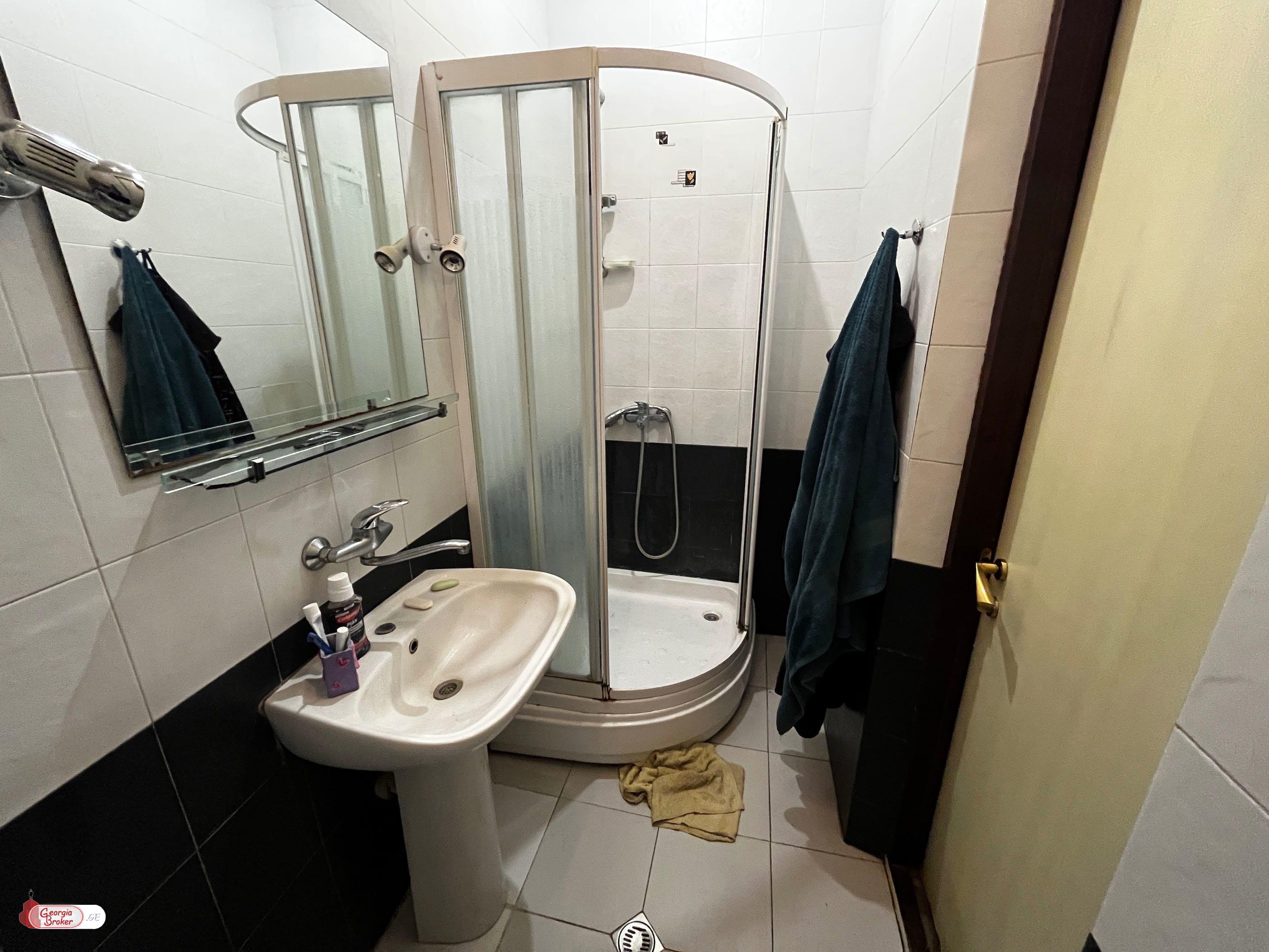 nearly repaired 5-room apartment for sale