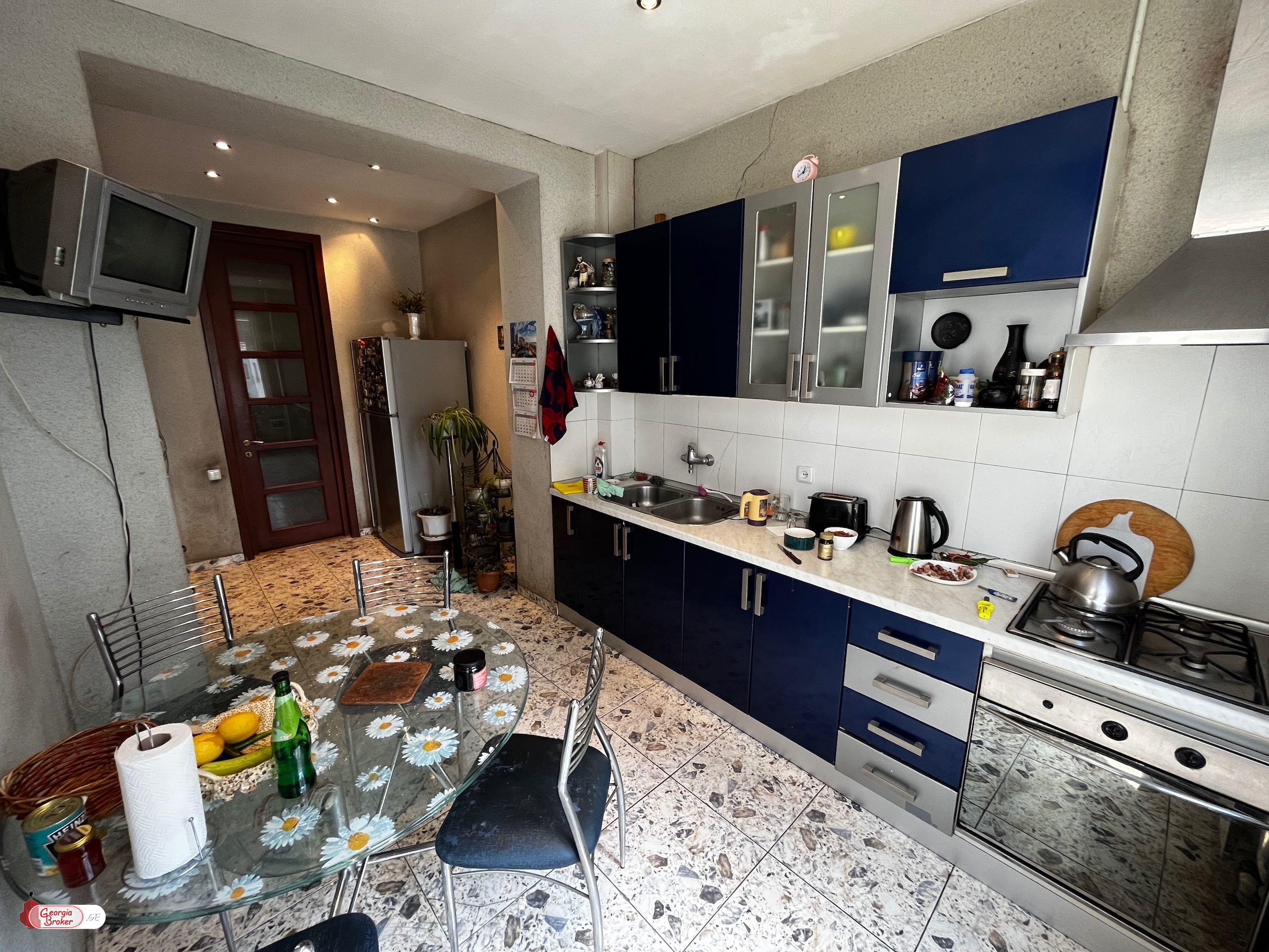 nearly repaired 5-room apartment for sale