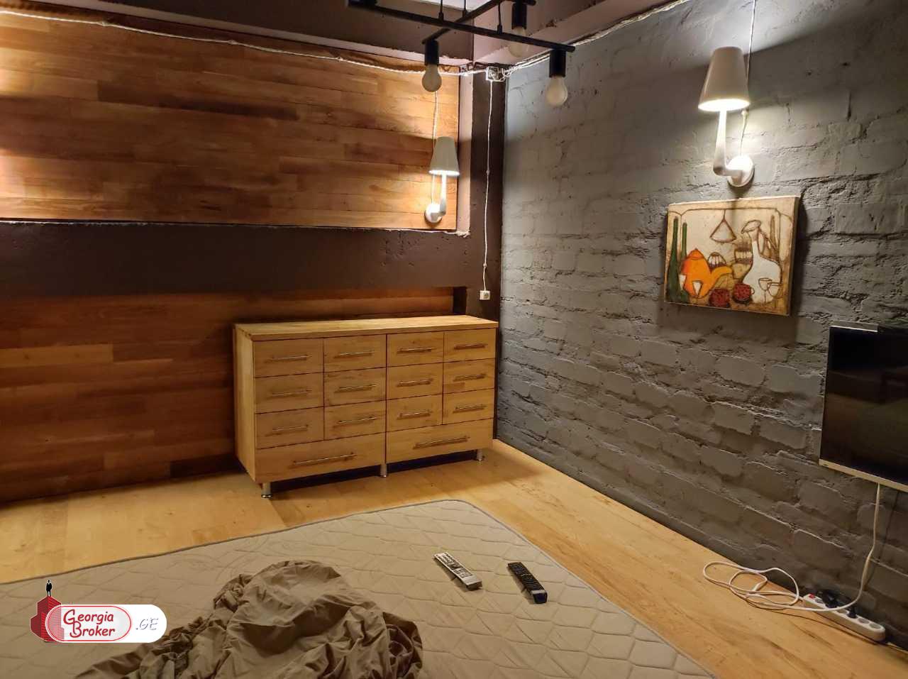 nearly repaired 3-room apartment for sale