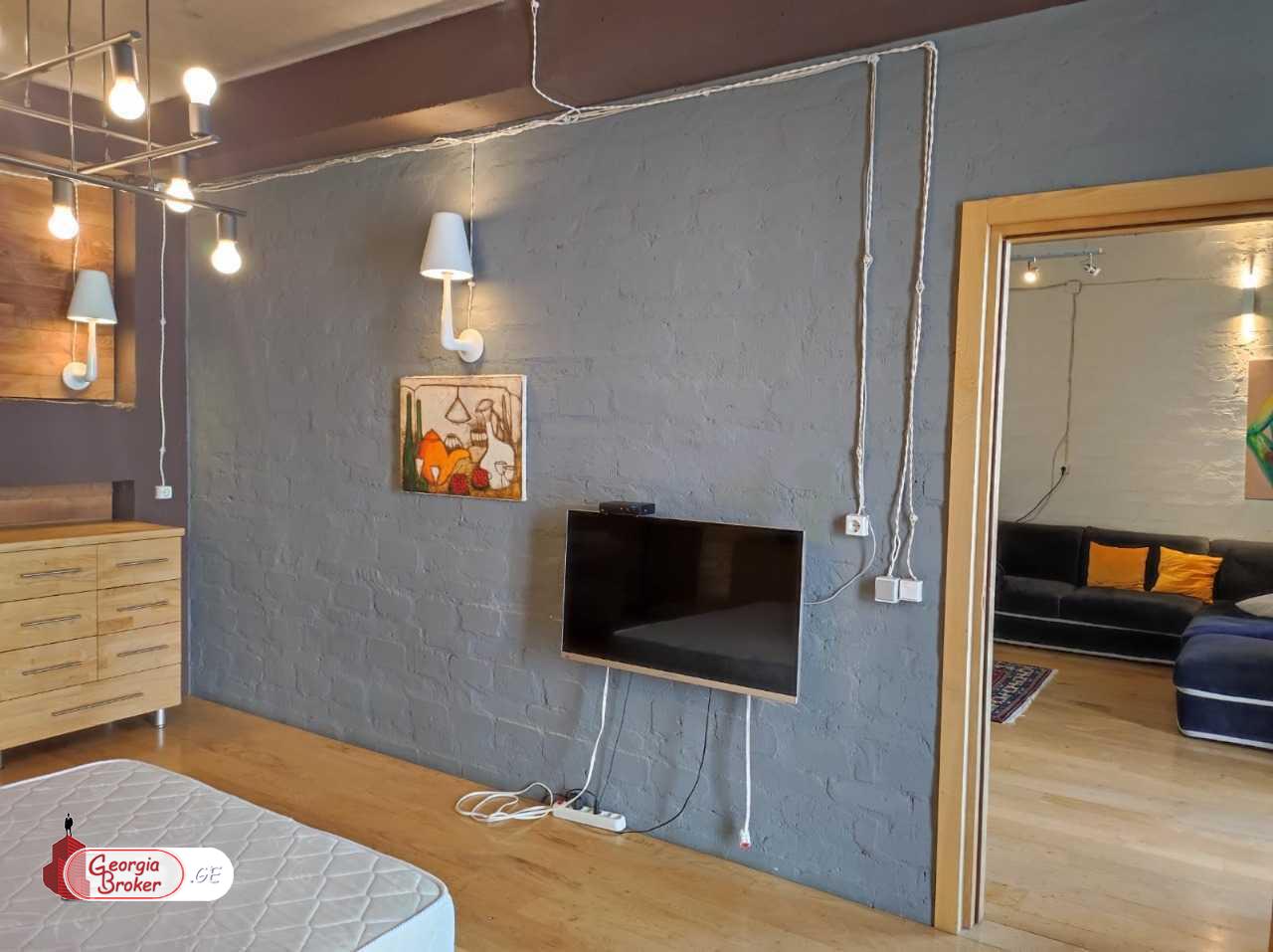 nearly repaired 3-room apartment for sale