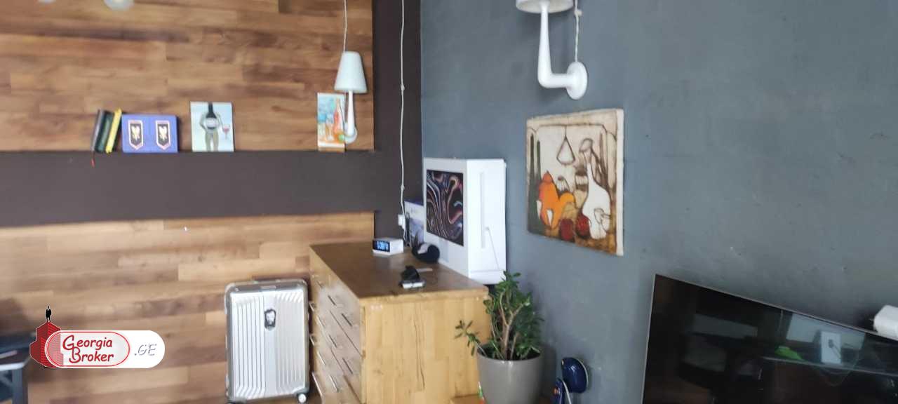 nearly repaired 3-room apartment for sale