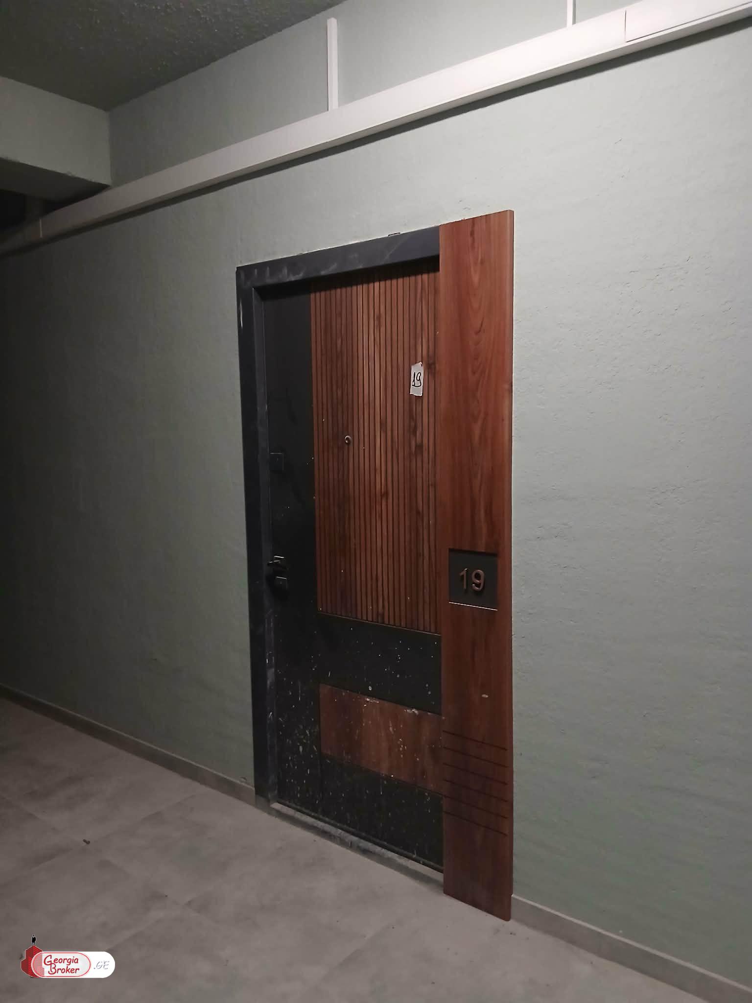 nearly repaired 3-room apartment for sale