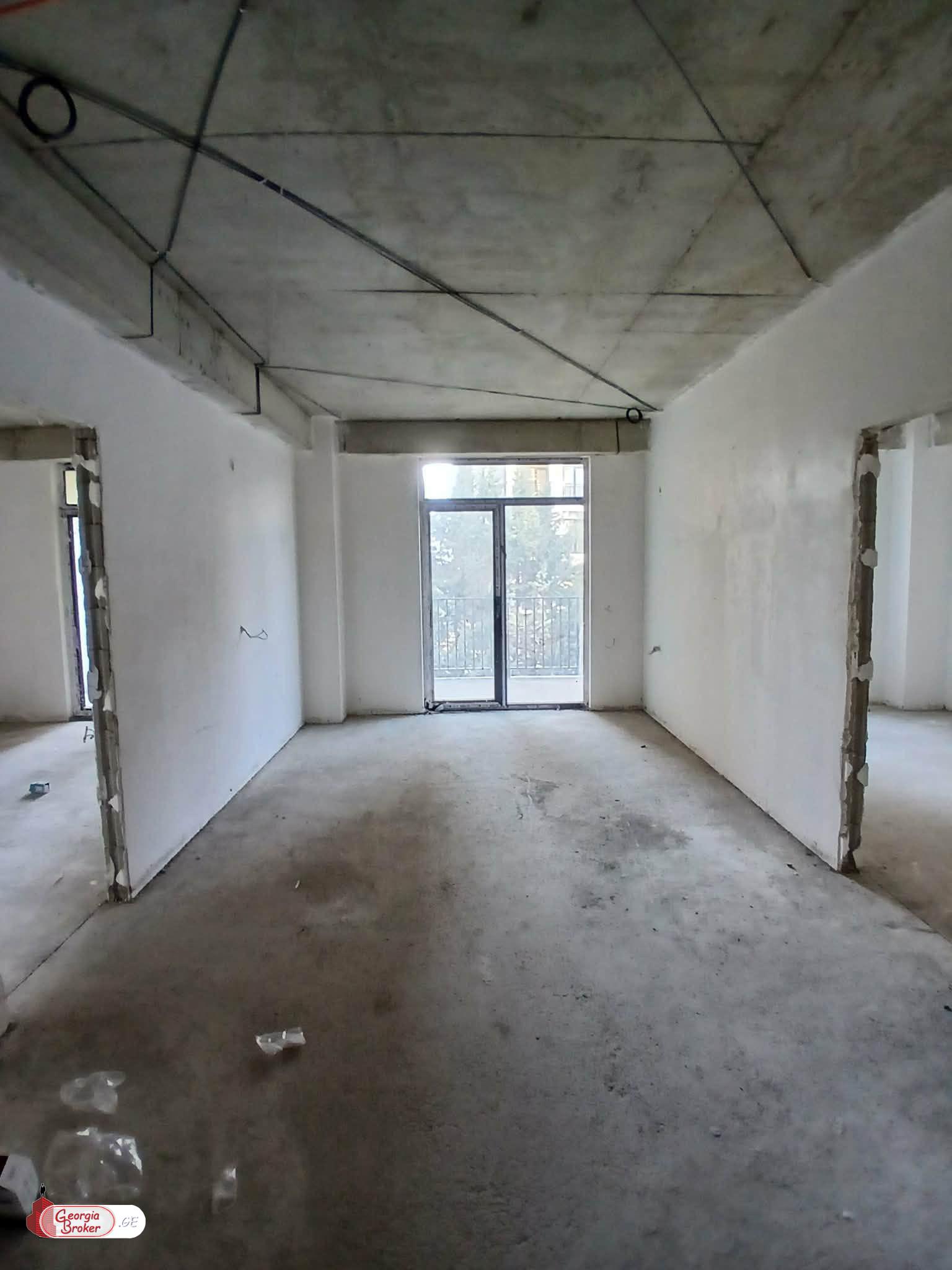 nearly repaired 3-room apartment for sale