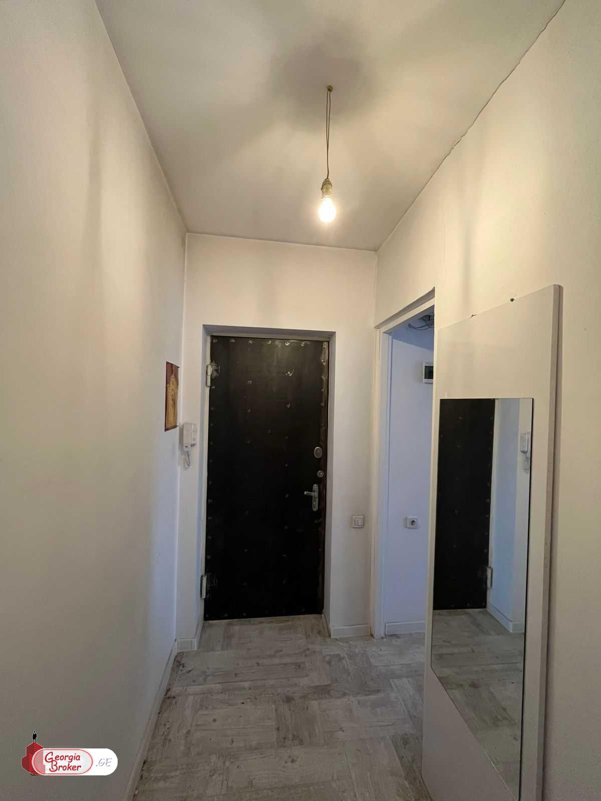 იყიდება ახალი გარემონტებული 4 ოთახიანი ბინა