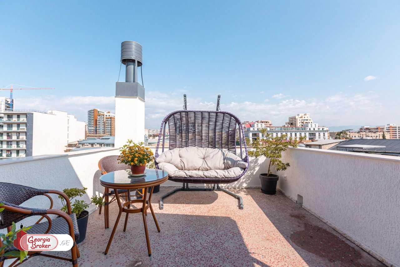 nearly repaired 5-room apartment for sale