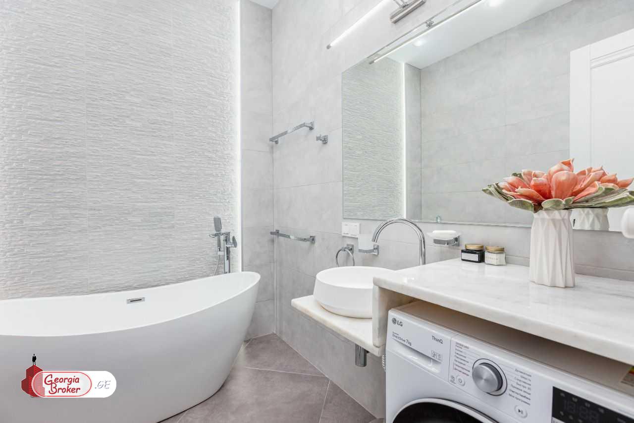 nearly repaired 5-room apartment for sale