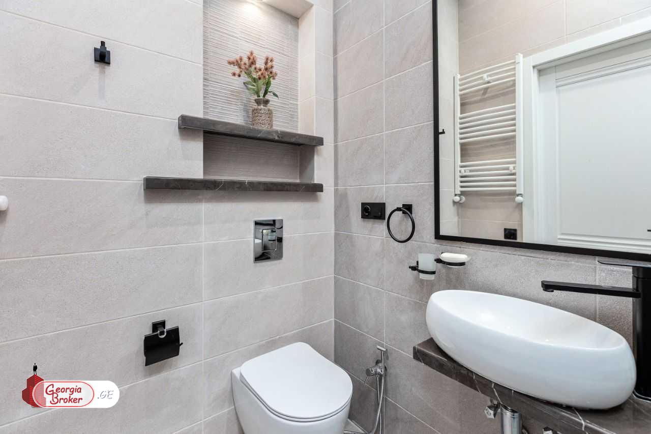 nearly repaired 5-room apartment for sale