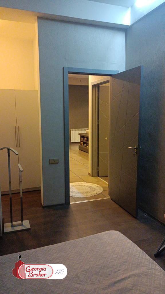 nearly repaired 3-room apartment for sale