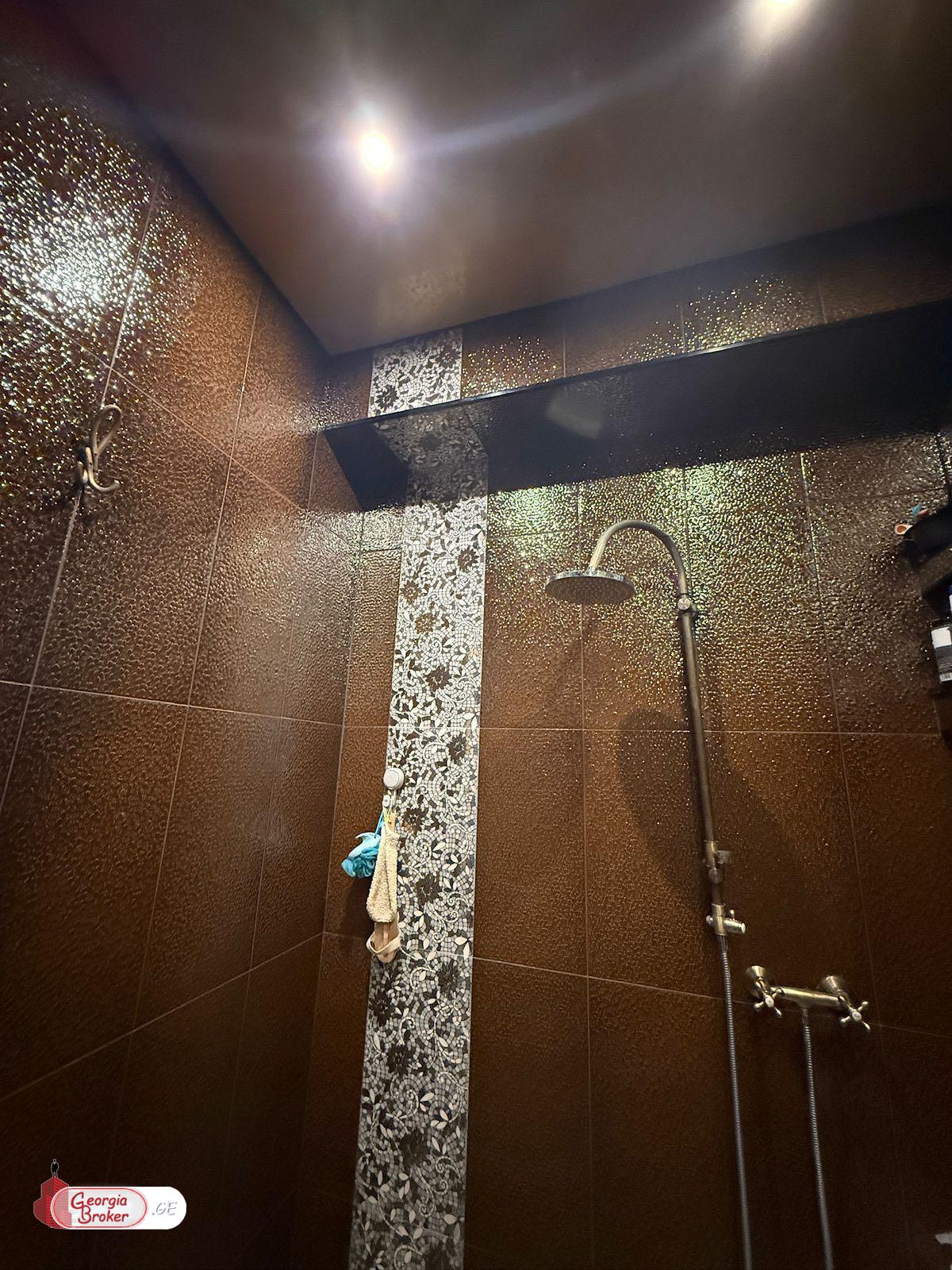 nearly repaired 6-room apartment for sale