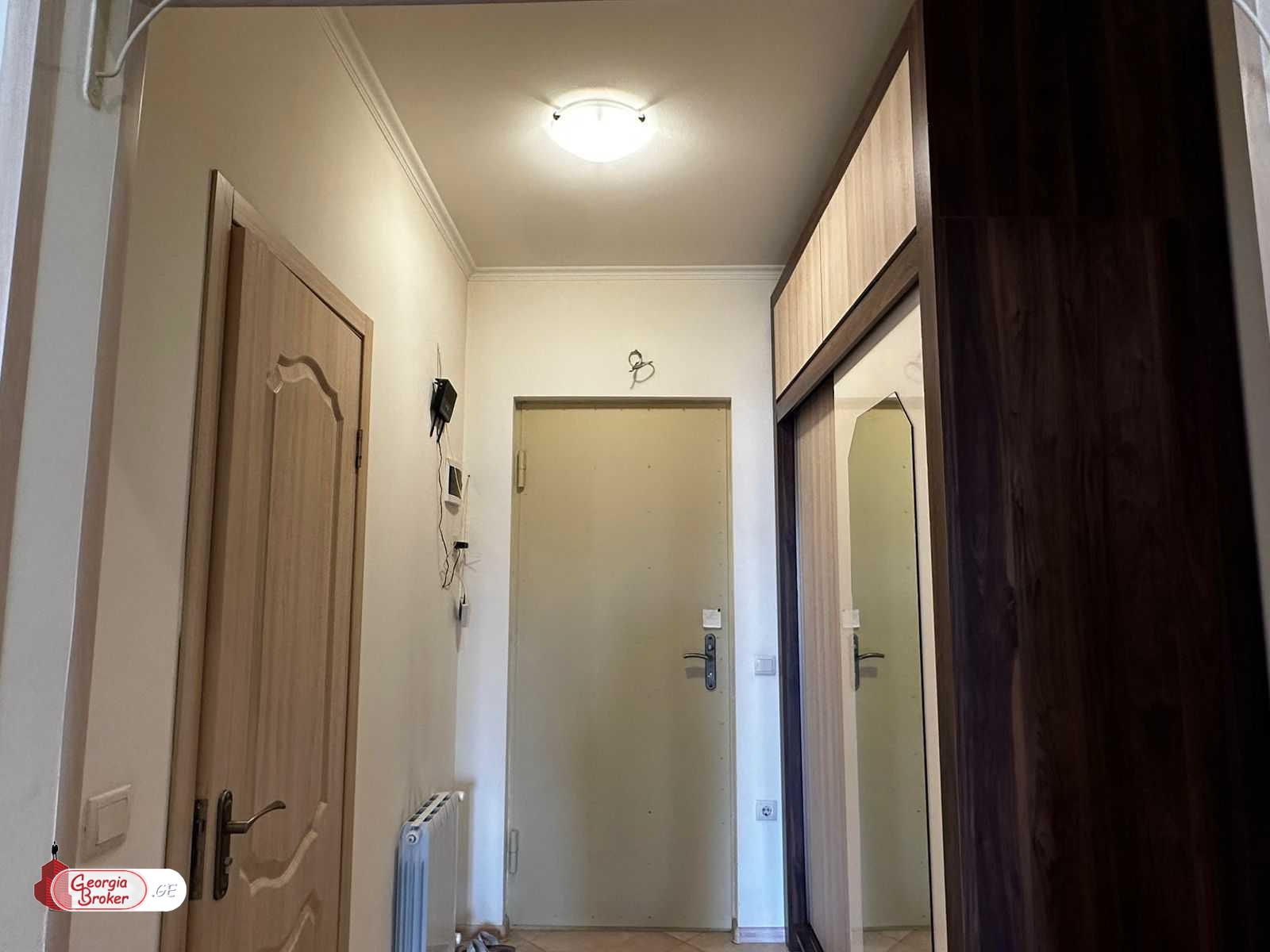 продается квартира с новым ремонтом 3-комнаты