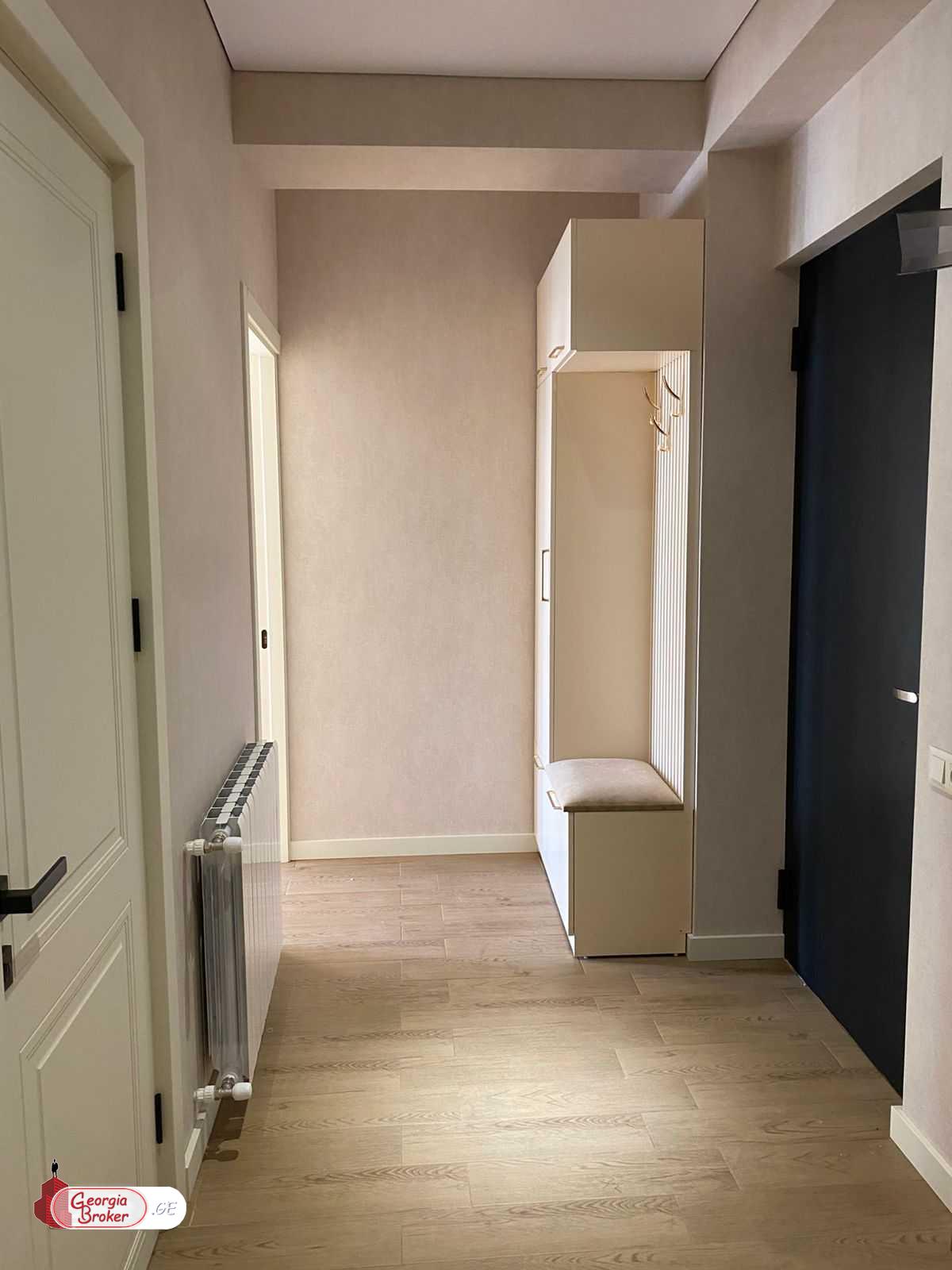 в аренду квартира с новым ремонтом 3-комнаты