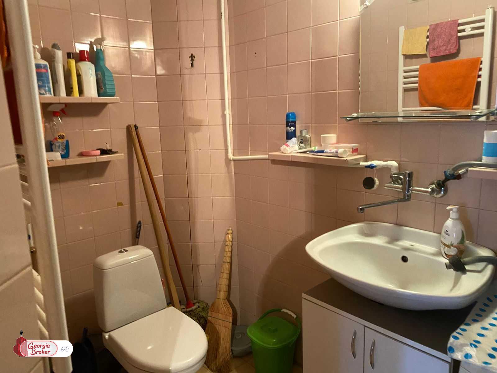 old repaired 3-room apartment for sale