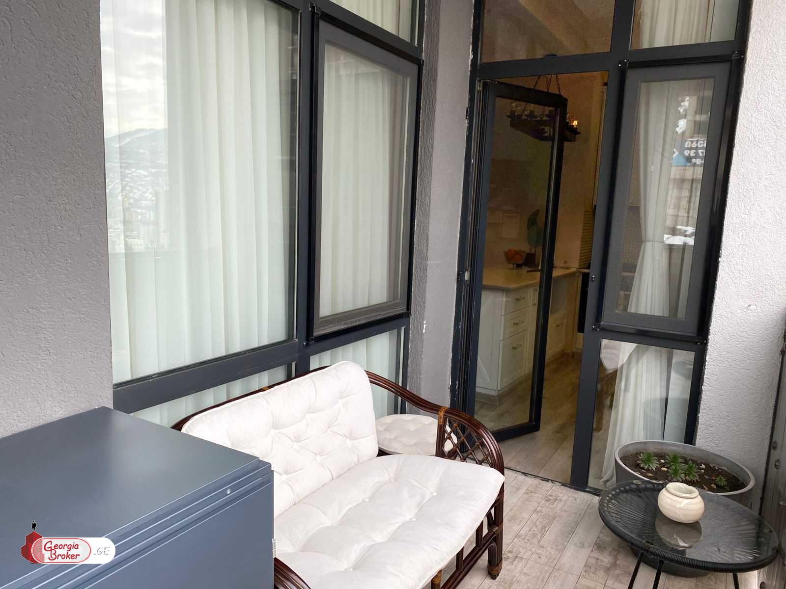 nearly repaired 3-room apartment for sale