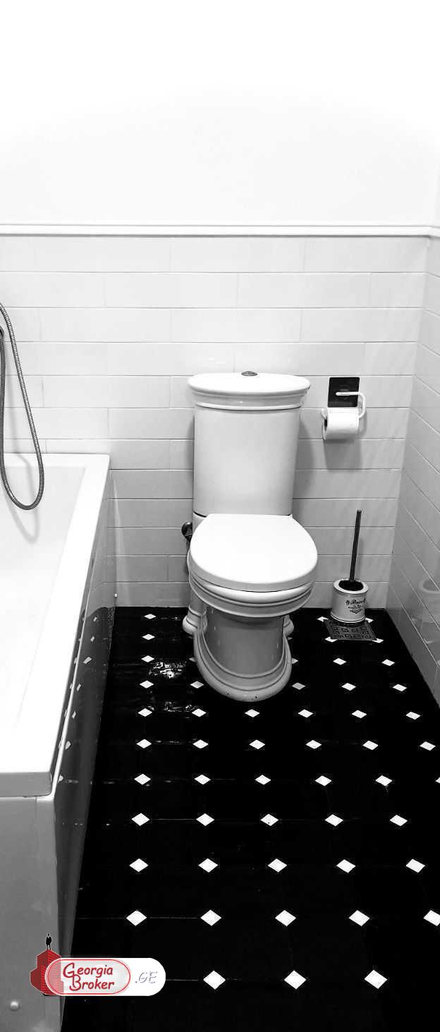 продается квартира с новым ремонтом 5-комнат