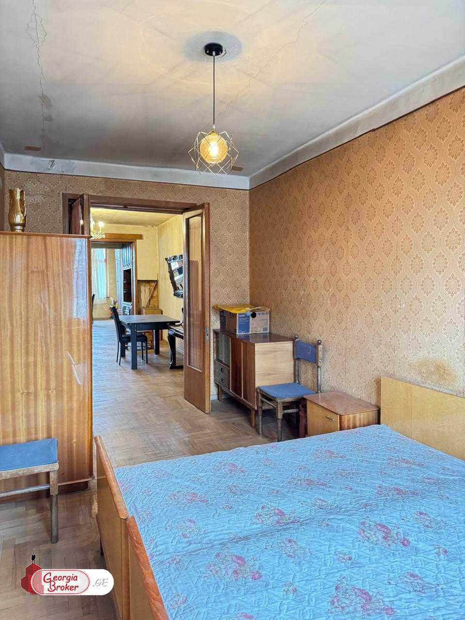 продается квартира с новым ремонтом 3-комнаты