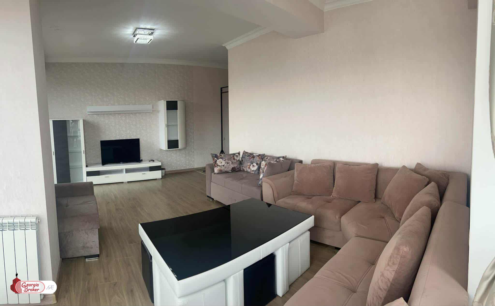 იყიდება ახალი გარემონტებული 4 ოთახიანი ბინა