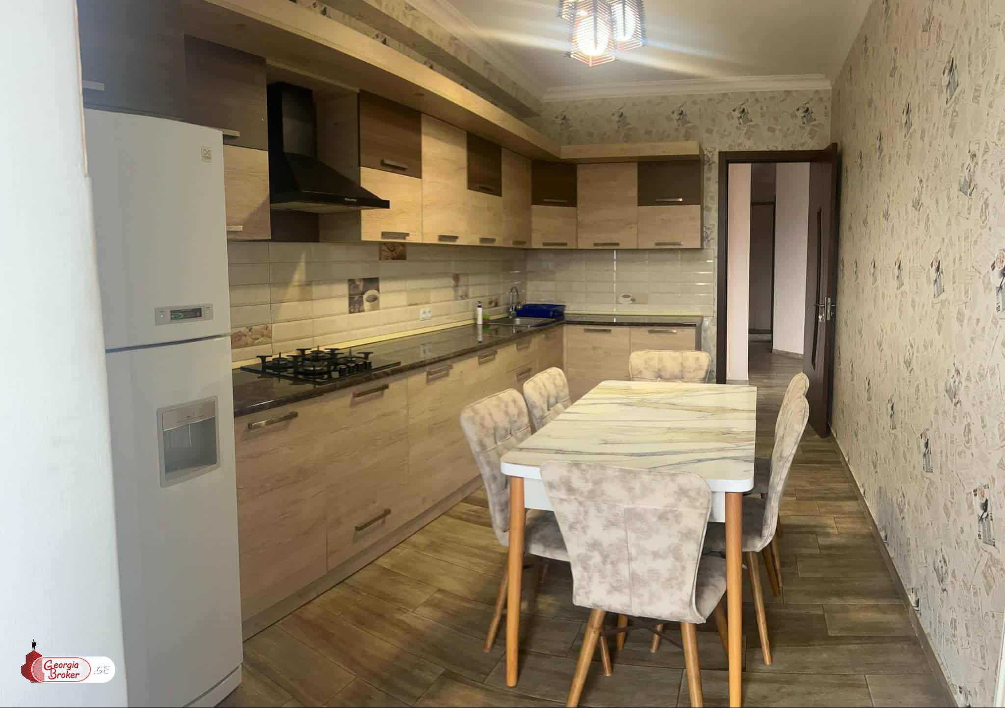 იყიდება ახალი გარემონტებული 4 ოთახიანი ბინა