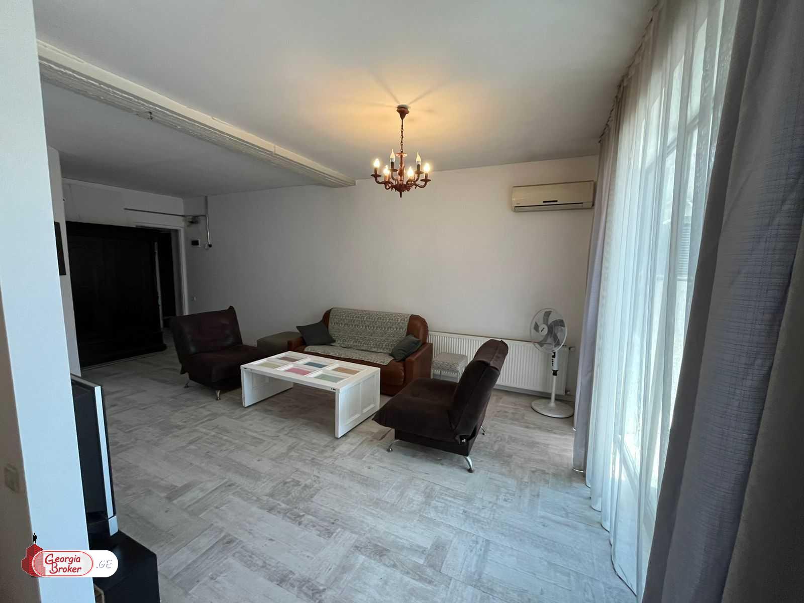 იყიდება ახალი გარემონტებული 4 ოთახიანი ბინა