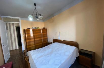 იყიდება ახალი გარემონტებული 4 ოთახიანი ბინა