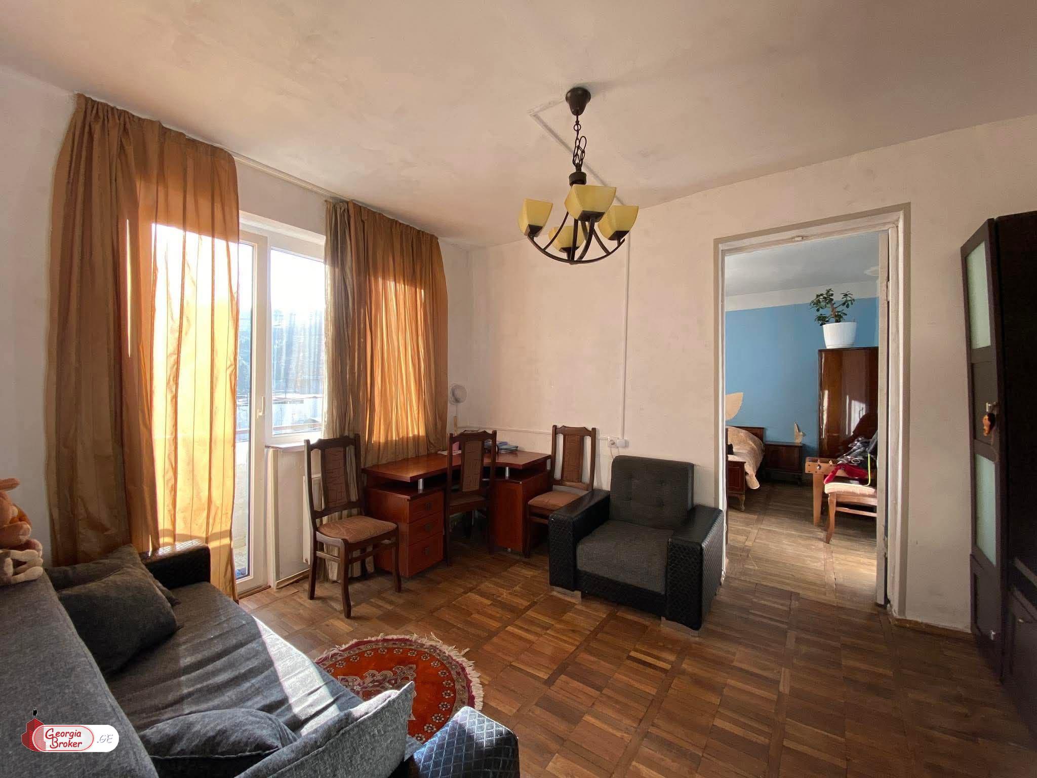 იყიდება ახალი გარემონტებული 4 ოთახიანი ბინა