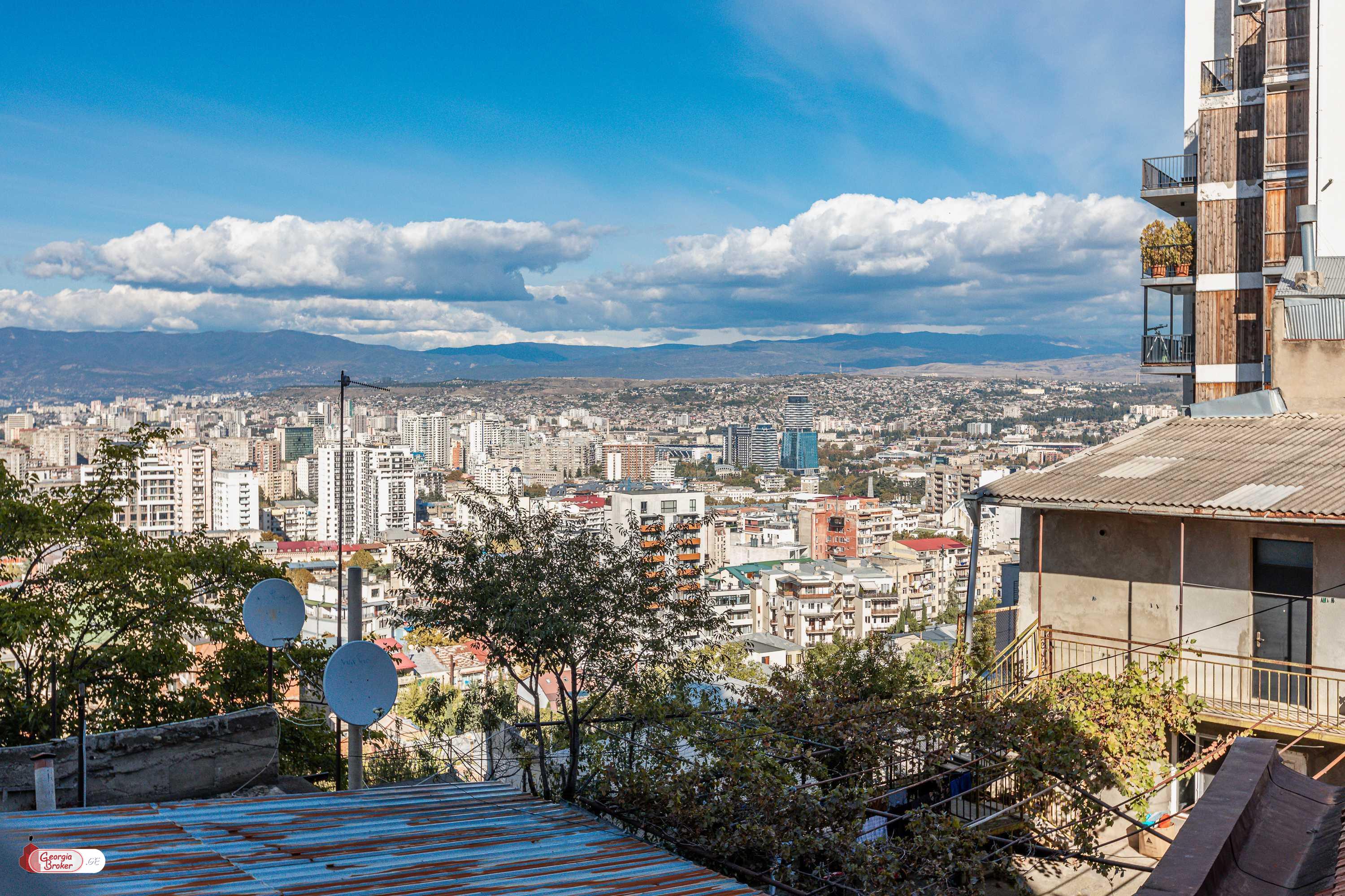 nearly repaired 3-room apartment for sale