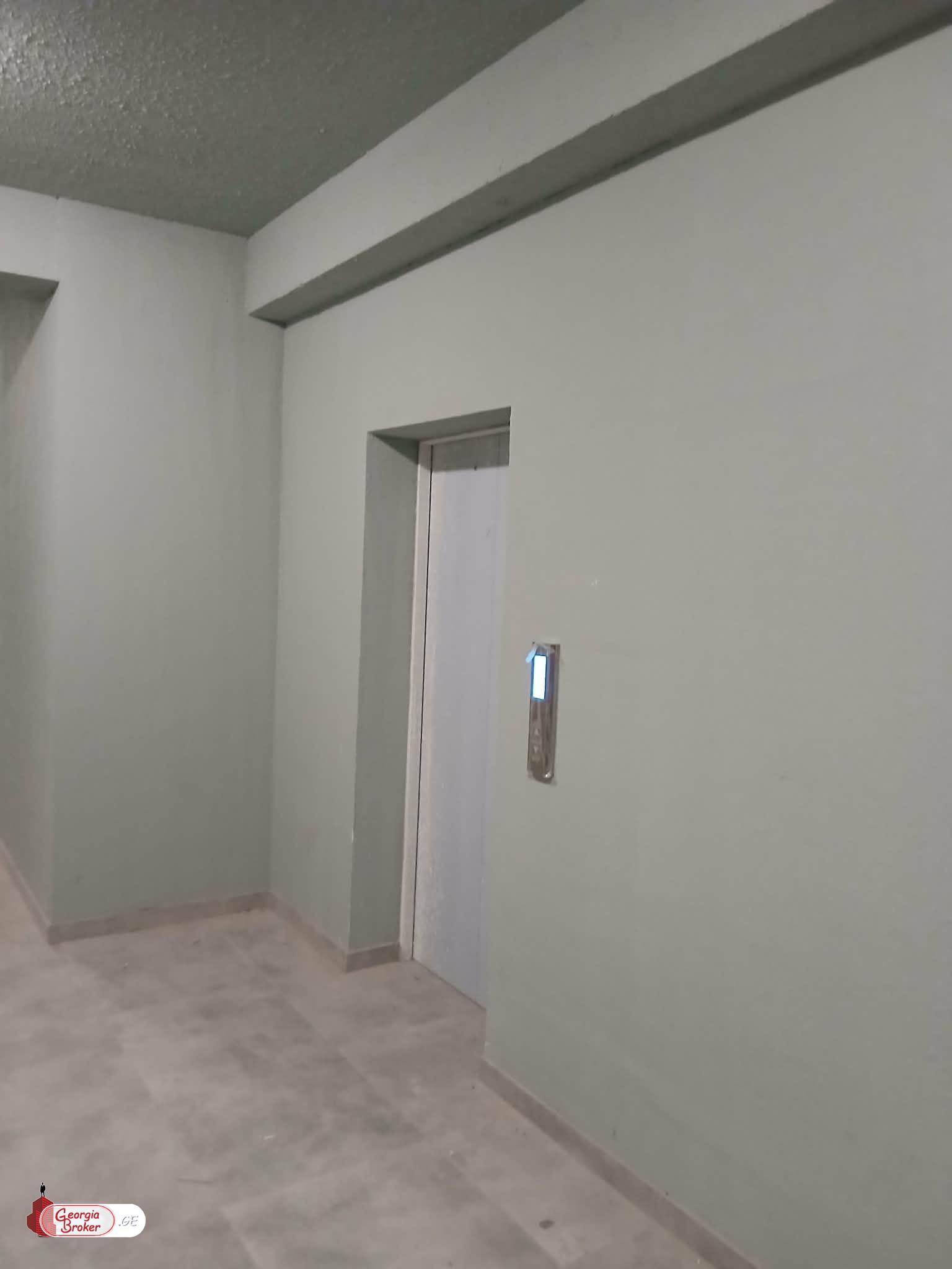 nearly repaired 3-room apartment for sale