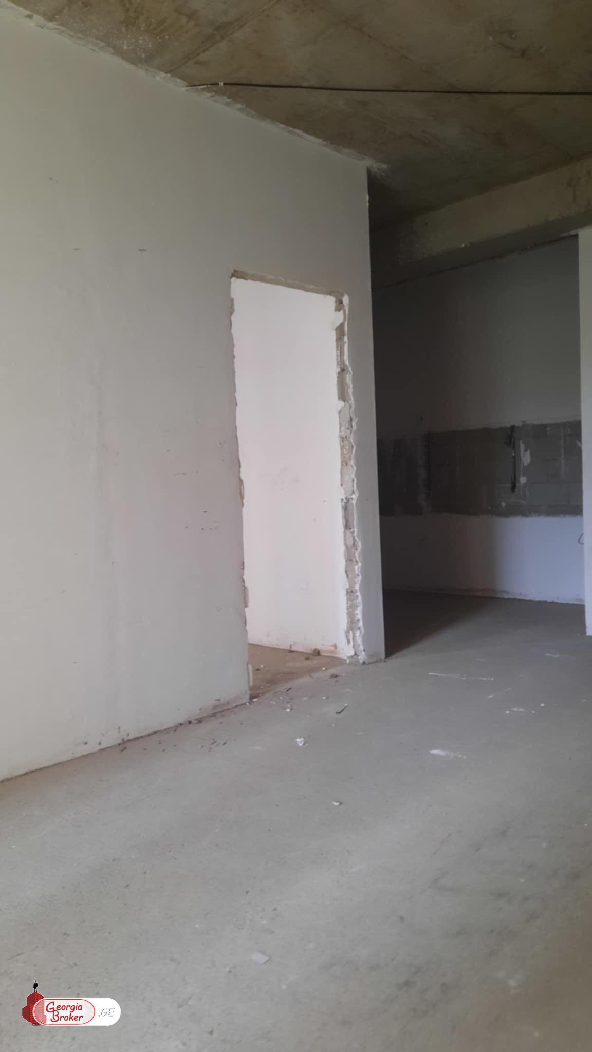 nearly repaired 3-room apartment for sale