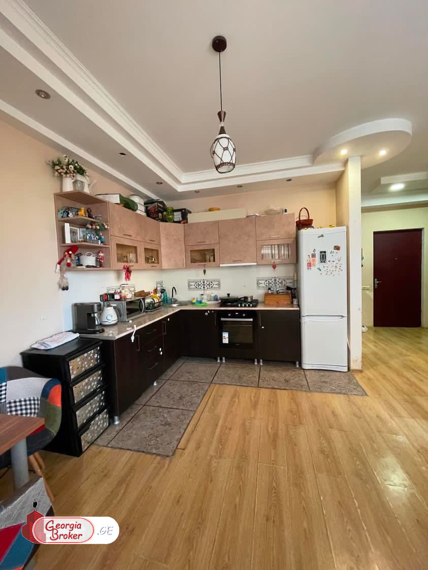 nearly repaired 2-room apartment for sale