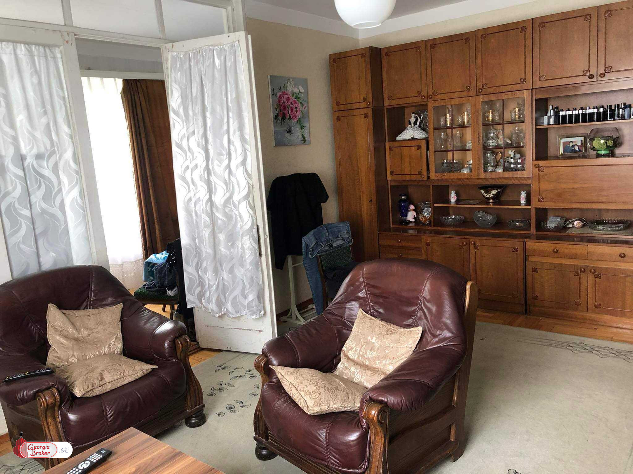 nearly repaired 1-room apartment for sale