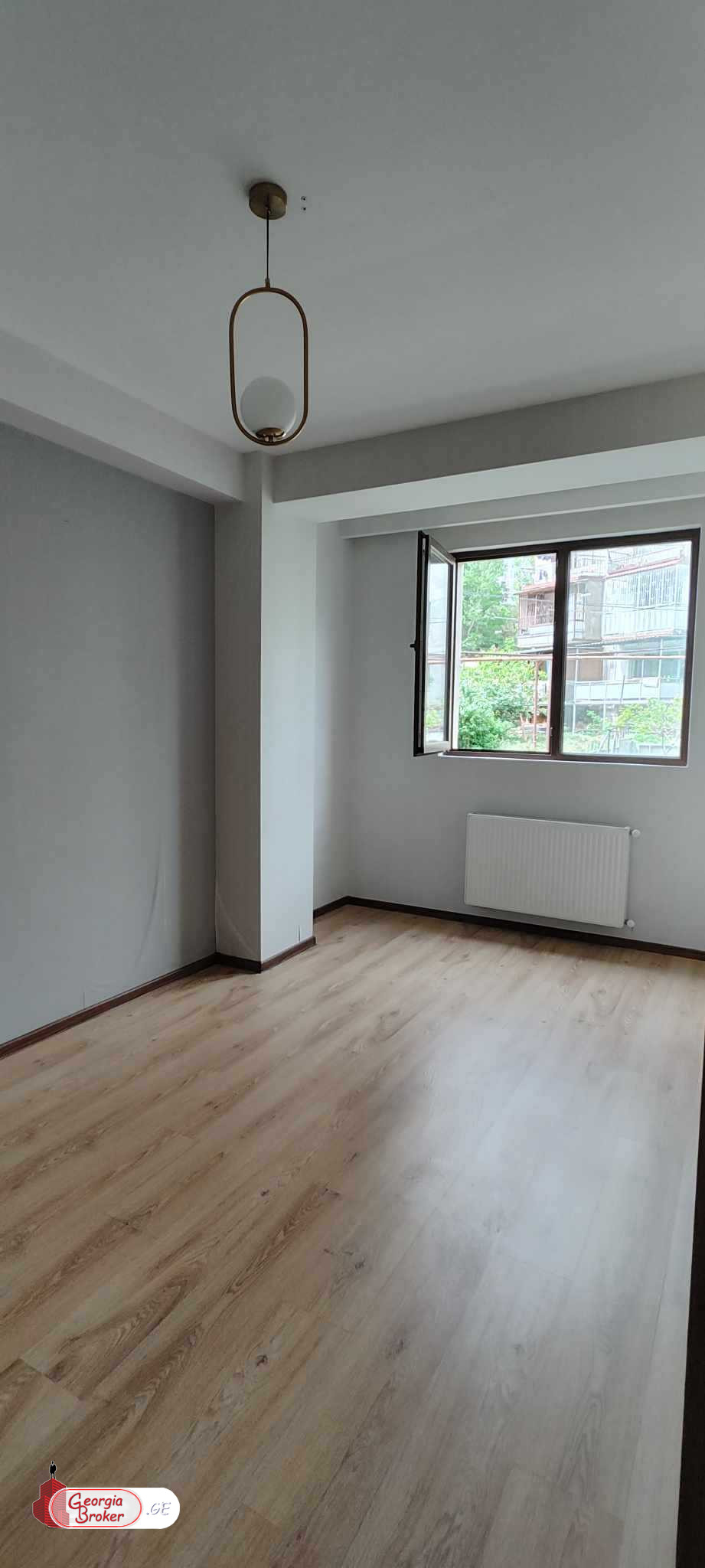 nearly repaired 2-room apartment for sale