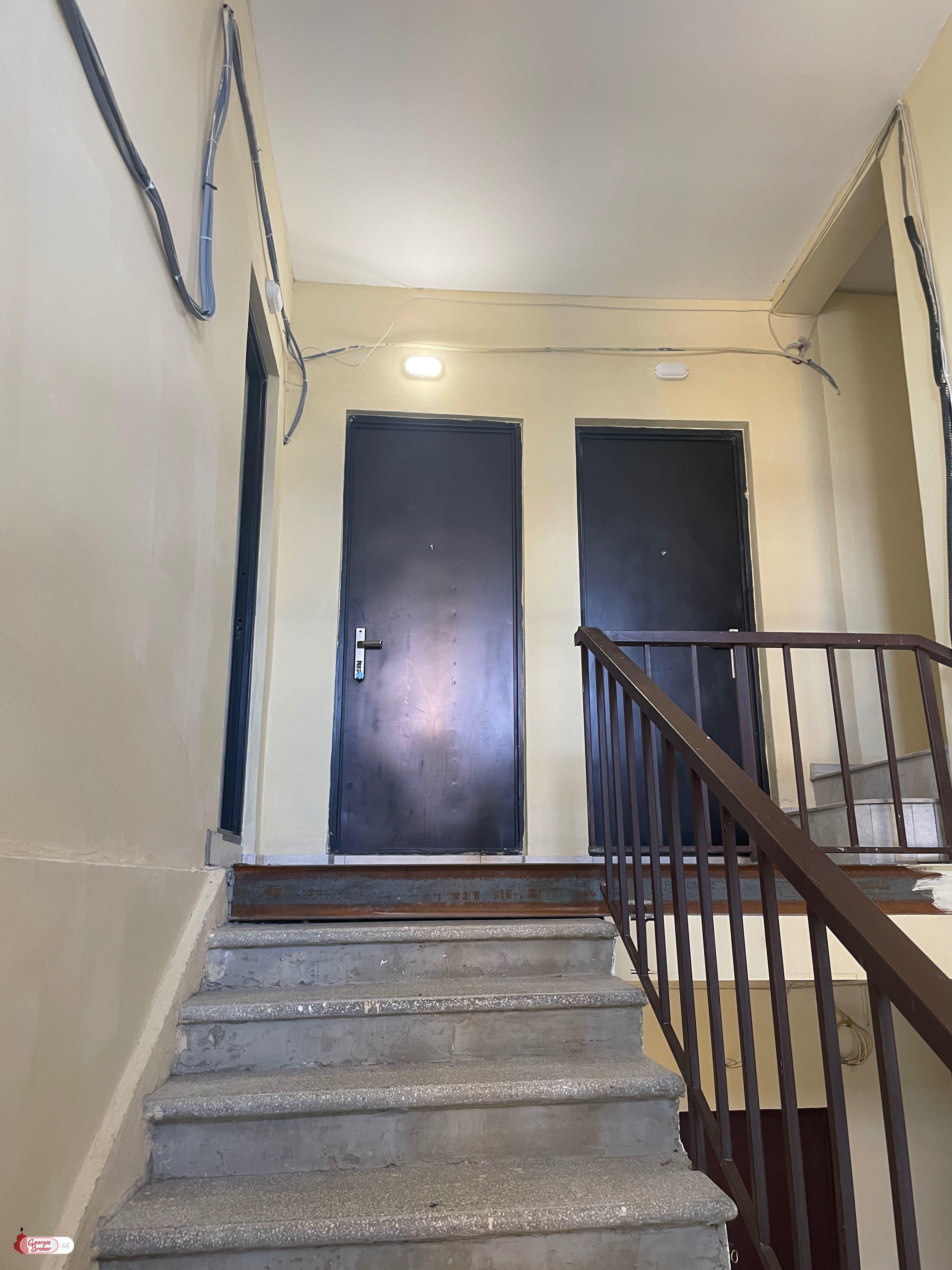 nearly repaired 2-room apartment for sale