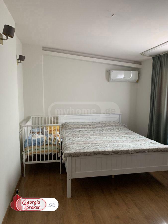 nearly repaired 3-room apartment for sale