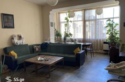 nearly repaired 2-room apartment for sale