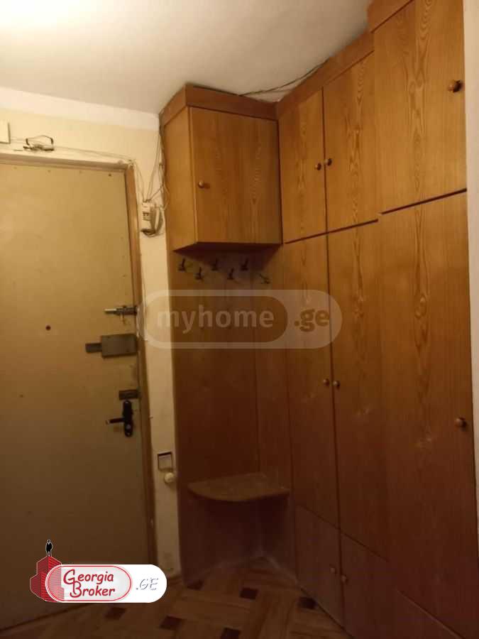 old repaired 3-room apartment for sale